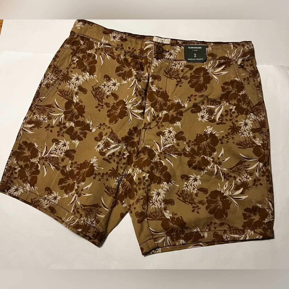 Nwt Mutual Weave Men’s Size 34 Chino Board Shorts Tan Floral Print